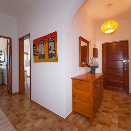 B43 - Spotless Seaview Апартаменты