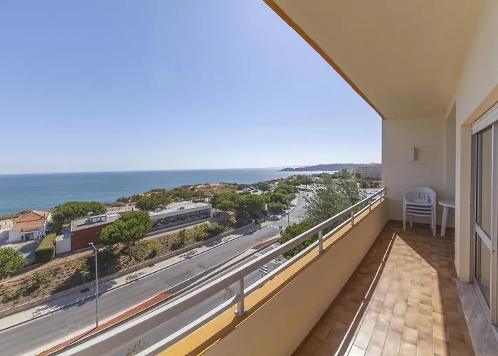 B43 - Spotless Seaview *