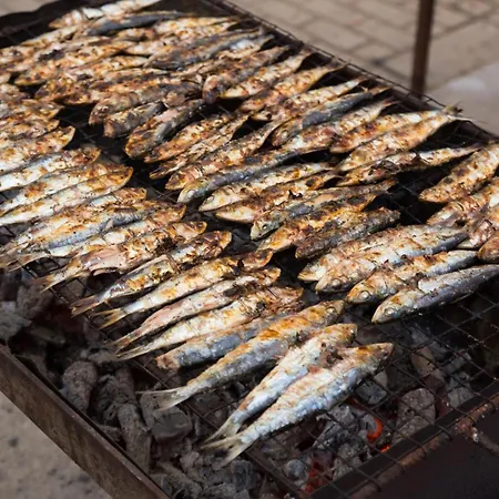 B43 - Spotless Seaview