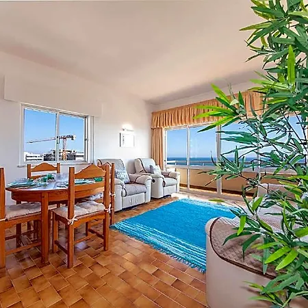 B43 - Spotless Seaview Апартаменти *