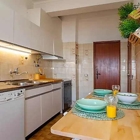B43 - Spotless Seaview Апартаменти *