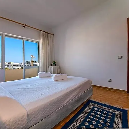 B43 - Spotless Seaview *