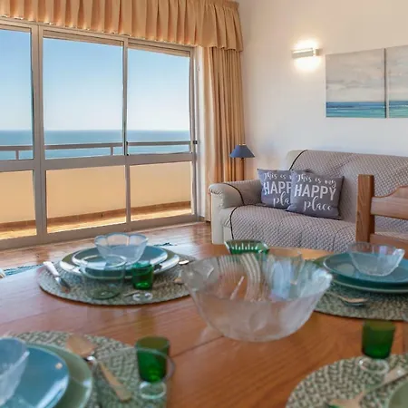 B43 - Spotless Seaview